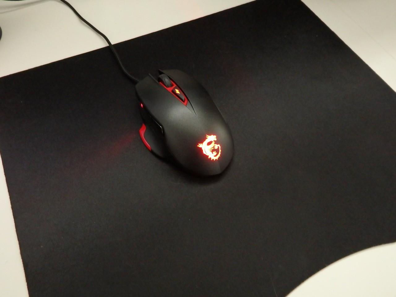 Reviewed: MSI Interceptor DS300 Gaming Mouse - Page 2 of 3 - PC